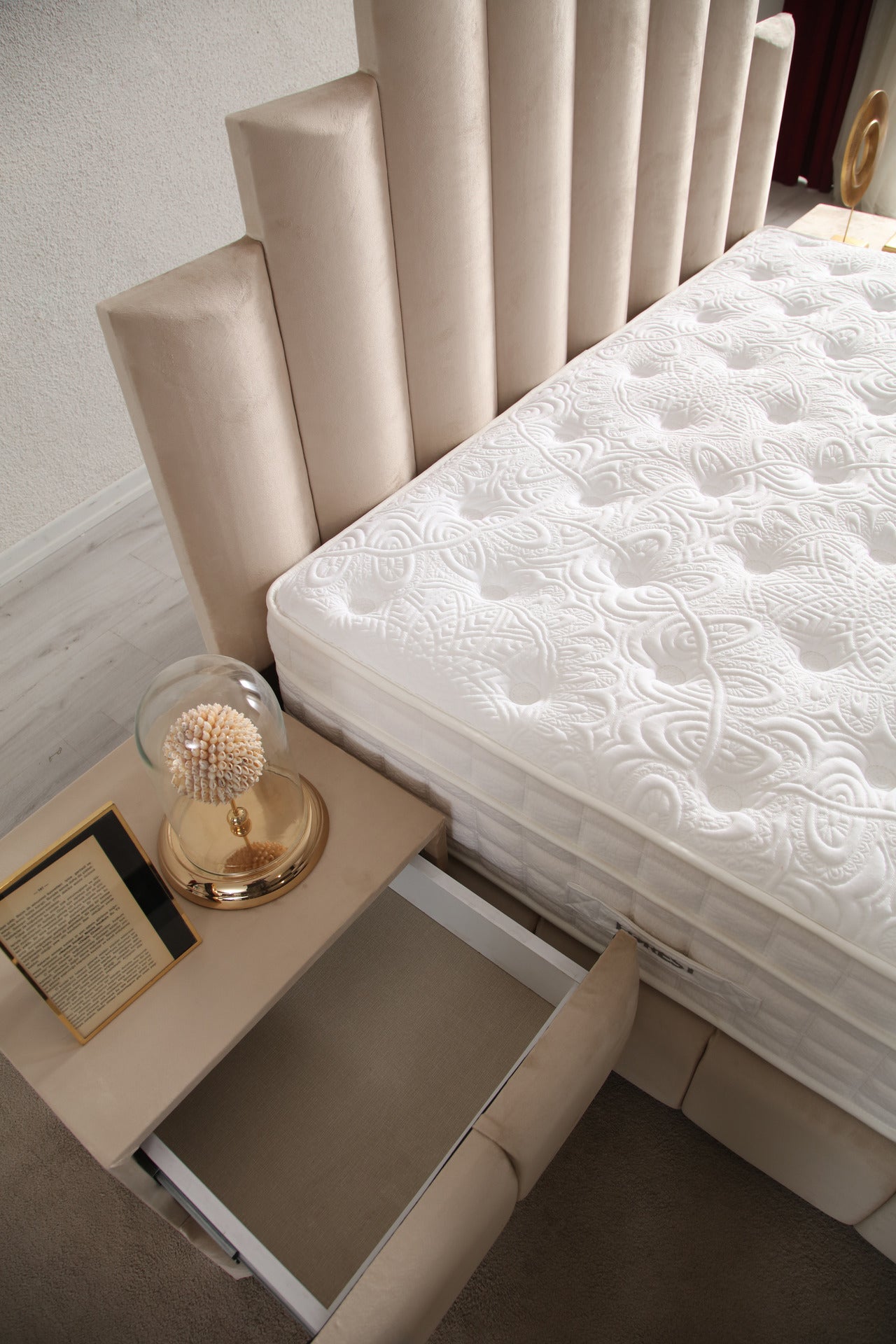 Легло с повдигащ механизъм Natura