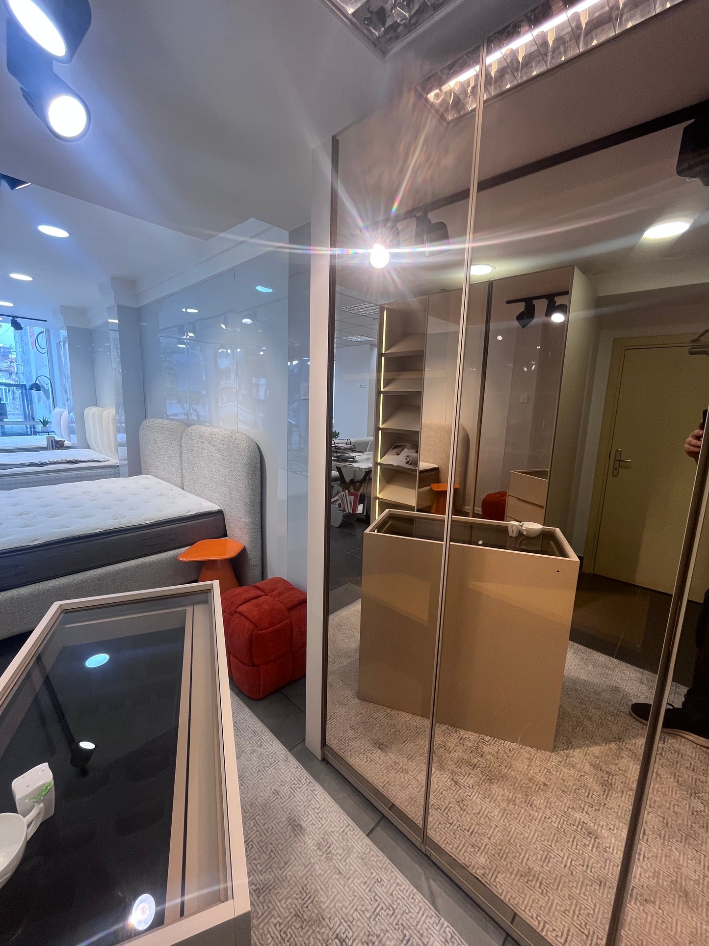 Модулен гардероб с LED осветление и датчик – 50 см